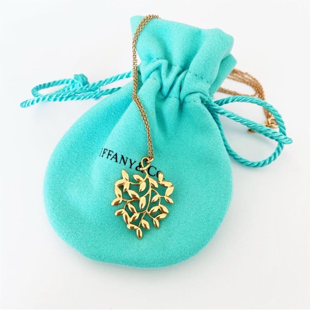 $2,200 Tiffany & Co. 18k rose gold Picasso olive leaf pendant